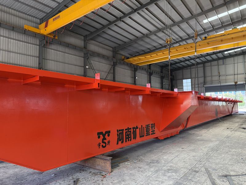 河北邯鄲某鋼鐵貿(mào)易商，2025年已在我公司采購四臺MG通用門式起重機(jī)，我公司根據(jù)客戶的實(shí)際使用工況，按需設(shè)計(jì)制作，滿足客戶的要求。